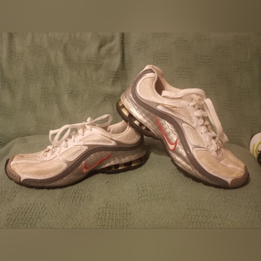 Nike reax